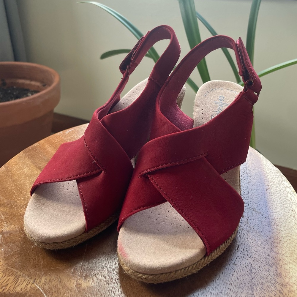 Red faux leather and woven platform sandal